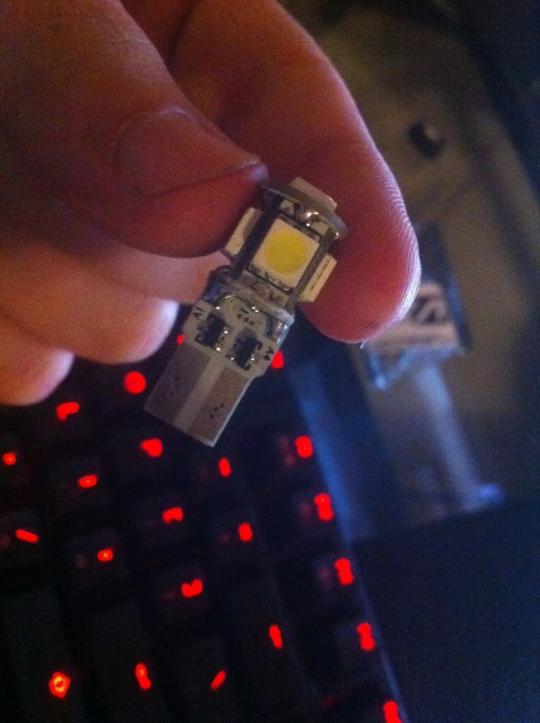 1st 'Mod' New License Plate light Dodge Avenger Forum