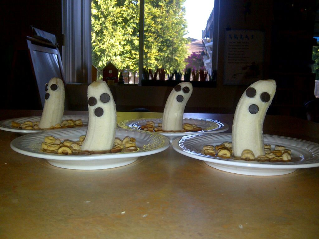 Ghostly Bananas