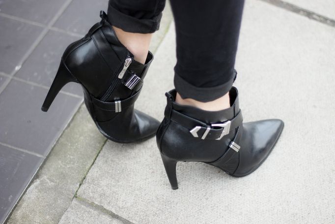 Camille over the Rainbow - Kling x Marciano booties Camille over the Rainbow - Kling x Marciano booties