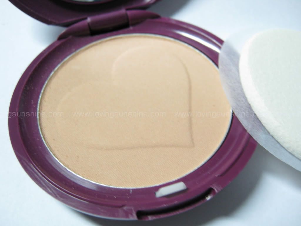 Human Heart Nature Mineral Pressed Powder Review Human Heart Nature Mineral Pressed Powder Review