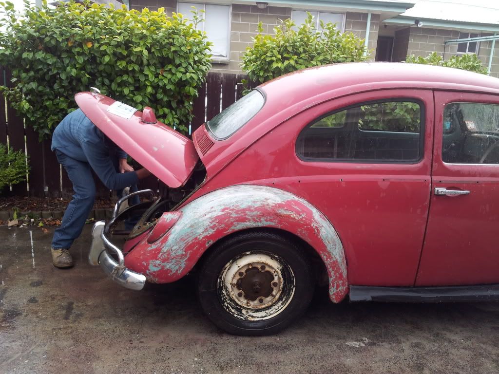 http://i1098.photobucket.com/albums/g372/stoney2681/VW%20Beetle%20BOB/2012-02-18105439.jpg