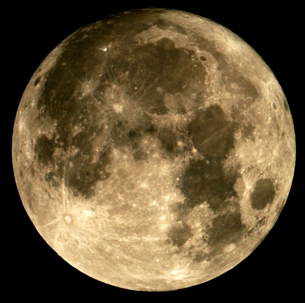 moon-17-4-2011.jpg
