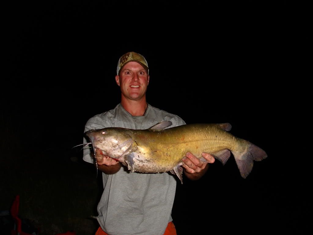 [Image: Jared_11_pound_4_29_inch_Catfish2.jpg]