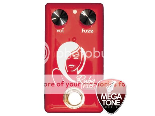 New Red Witch Seven Sisters Ruby Fuzz   Free Pedal Cable  